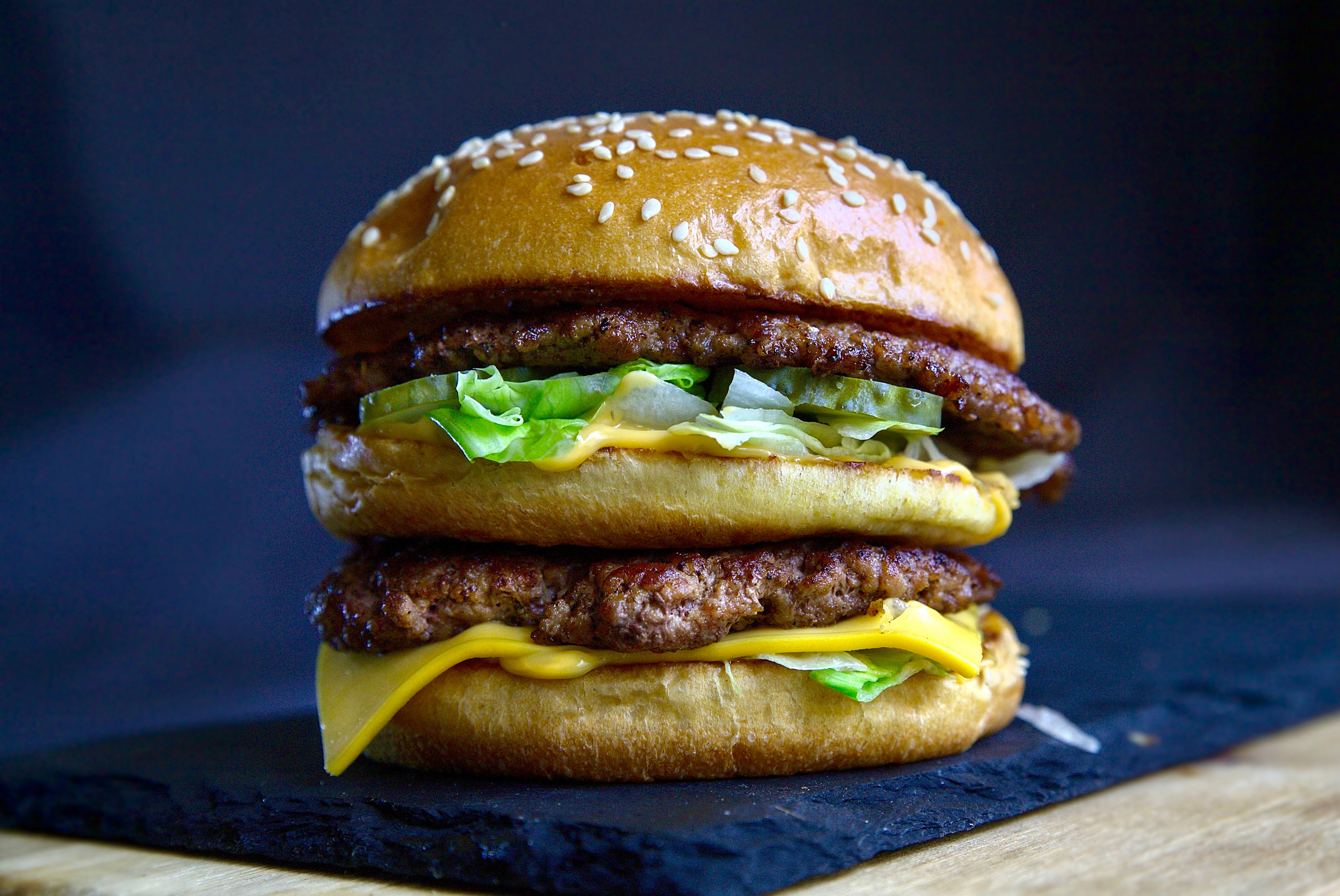 Homemade Macca's Big Mac and Sauce Recipe | AUSSIEQ BBQ